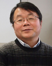 東京工業大学フロンティア研究機構兼応用セラミックス研究所の細野秀雄教授