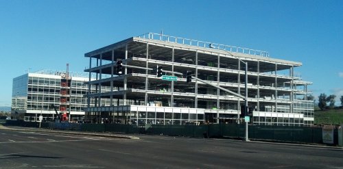 シリコンバレーで10年ほど眠ったオフィスビルの新築プロジェクトが2012年に復活した