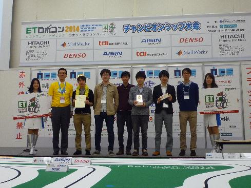 図1　アーキテクト部門で優勝した「mirai craftチーム」