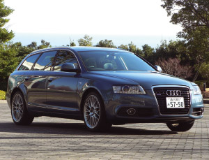 Audi社の「A6」