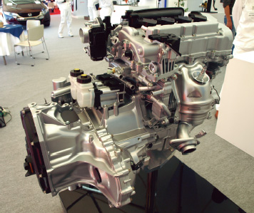 図　1.5Lのアトキンソンエンジンと「i-DCD」